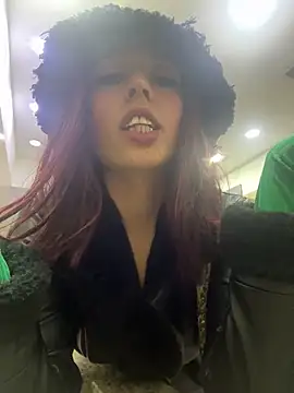 Snapshot of BlueStoneX chatting on February 2025 02:40:01 PM BlueStoneX online show from February 2025 02:40:01 PM