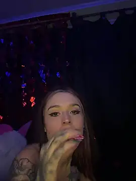 Snapshot of BlueStoneX chatting on February 2025 07:49:01 AM BlueStoneX online show from February 2025 07:49:01 AM