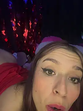 Snapshot of BlueStoneX chatting on February 2025 08:32:02 AM BlueStoneX online show from February 2025 08:32:02 AM