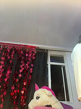 Snapshot of BlueStoneX chatting on February 2025 05:04:01 AM BlueStoneX online show from February 2025 05:04:01 AM