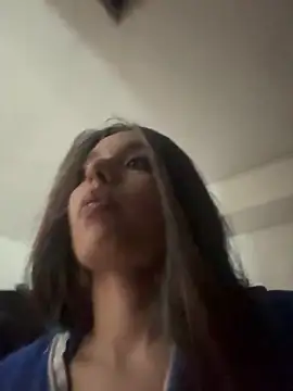 Snapshot of BlueStoneX chatting on March 2025 08:30:01 AM BlueStoneX online show from March 2025 08:30:01 AM