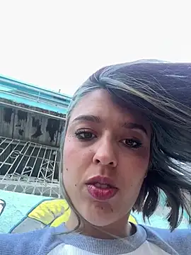 Snapshot of BlueStoneX chatting on March 2025 01:15:01 PM BlueStoneX online show from March 2025 01:15:01 PM