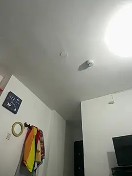 Snapshot of BlueStoneX chatting on March 2025 10:50:01 AM BlueStoneX online show from March 2025 10:50:01 AM