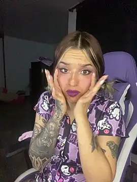 Snapshot of BlueStoneX chatting on September 2025 06:46:01 AM BlueStoneX online show from September 2025 06:46:01 AM