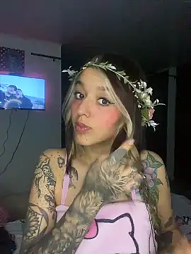 Snapshot of BlueStoneX chatting on September 2025 07:01:02 AM BlueStoneX online show from September 2025 07:01:02 AM