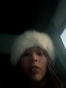 Snapshot of BlueStoneX chatting on September 2025 10:47:01 PM BlueStoneX online show from September 2025 10:47:01 PM