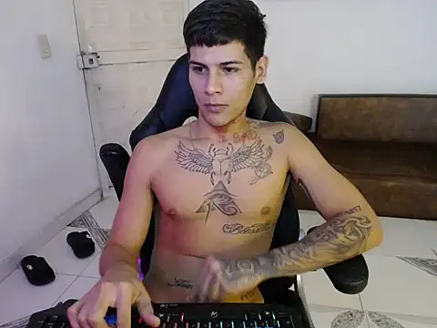 Clyde019 online show from December 2024 02:04:01 PM