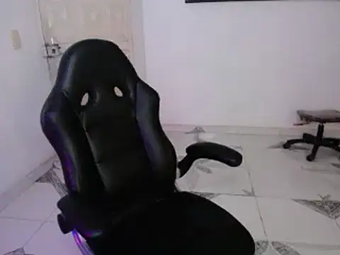 Clyde019 online show from December 2024 09:06:02 AM