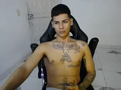 Clyde019 online show from December 2024 05:23:01 AM