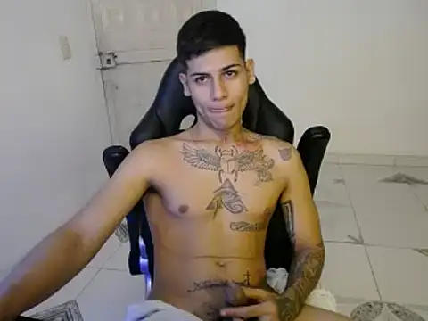 Clyde019 online show from December 2024 01:15:02 AM