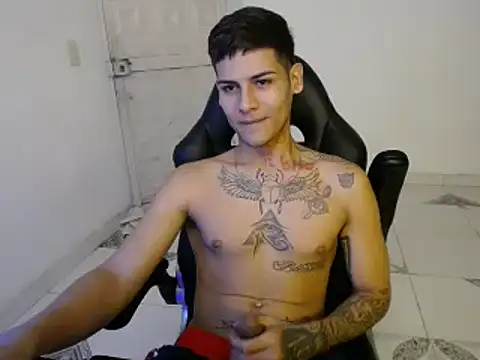 Clyde019 online show from January 2025 12:00:01 AM