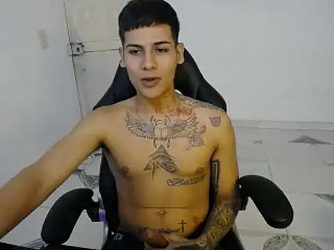 Clyde019 online show from January 2025 08:46:02 PM