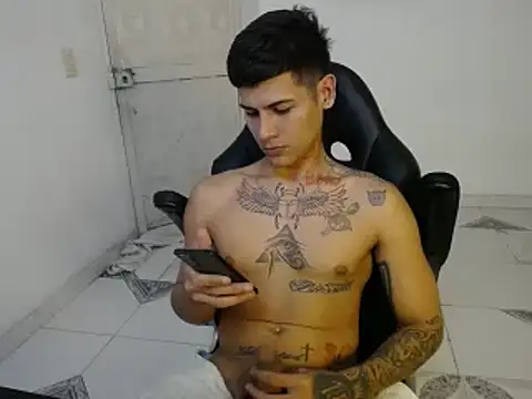 Clyde019 online show from January 2025 12:54:02 AM