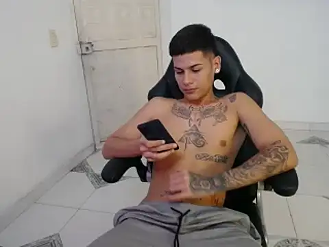 Clyde019 online show from January 2025 05:16:02 PM