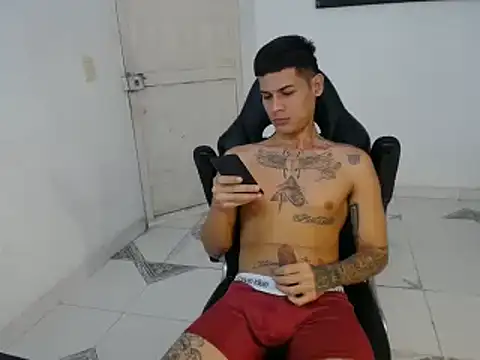 Clyde019 online show from January 2025 02:47:01 PM