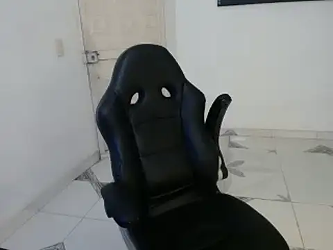 Clyde019 online show from January 2025 03:47:01 PM