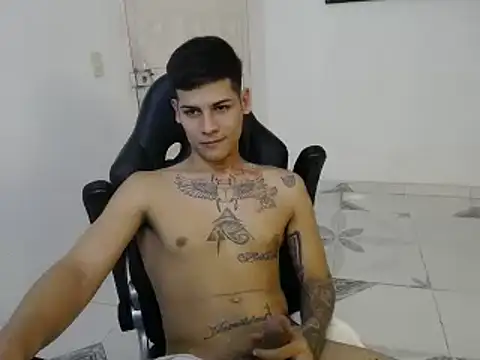 Clyde019 online show from January 2025 09:40:01 PM