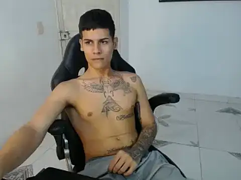 Clyde019 online show from February 2025 08:13:02 PM