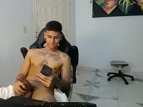 Clyde019 online show from February 2025 01:15:01 AM