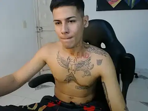 Clyde019 online show from February 2025 09:04:01 PM