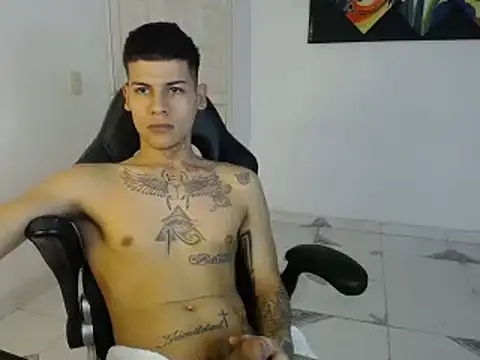 Clyde019 online show from February 2025 05:41:02 PM