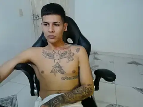 Clyde019 online show from February 2025 10:48:01 PM