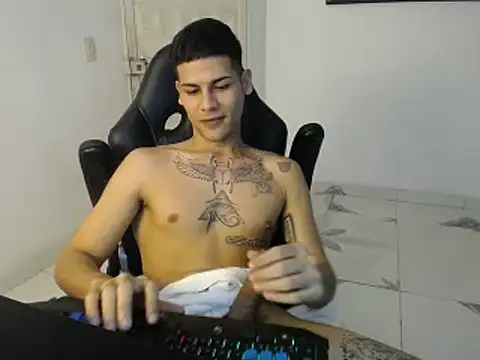 Clyde019 online show from February 2025 02:07:01 AM