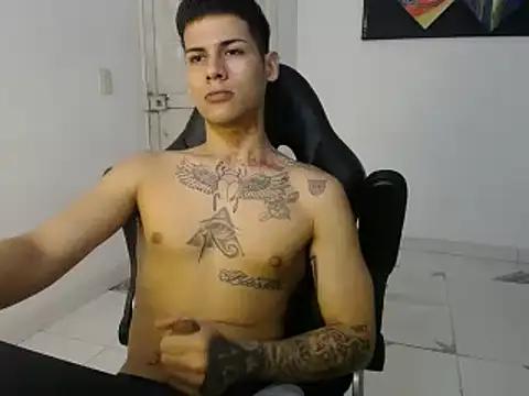 Clyde019 online show from February 2025 06:10:02 PM