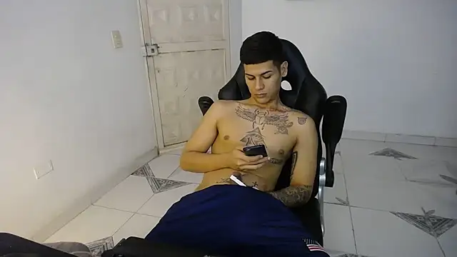 Clyde019 online show from February 2025 08:03:02 PM