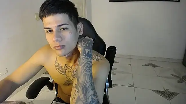 Clyde019 online show from February 2025 01:55:01 AM