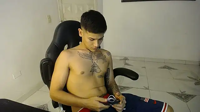 Clyde019 online show from February 2025 11:26:01 PM