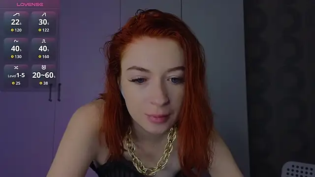 Snapshot of Cuteroxyfoxy chatting on June 2026 04:33:01 AM Cuteroxyfoxy online show from June 2026 04:33:01 AM