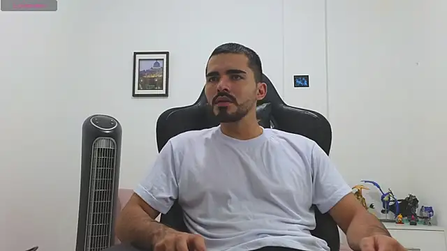 Massimoo 07 online show from June 2026 11:28:01 PM