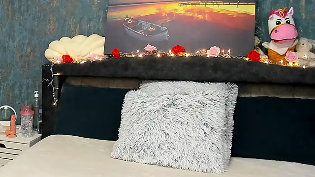 EmaLowe online show from March 2025 12:34:02 AM