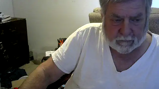 Snapshot of viejo_oso chatting on January 2026 05:48:01 PM viejo oso online show from January 2026 05:48:01 PM