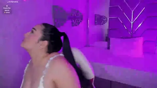 stefany duque1  online show from February 2026 03:23:02 AM