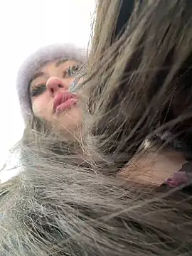 Snapshot of AndreaMood chatting on February 2025 09:36:01 AM AndreaMood online show from February 2025 09:36:01 AM