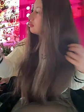 Snapshot of AndreaMood chatting on March 2025 04:21:02 AM AndreaMood online show from March 2025 04:21:02 AM