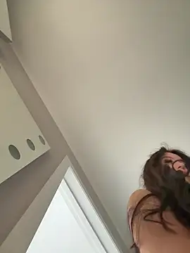 Snapshot of AndreaMood chatting on March 2025 04:20:02 AM AndreaMood online show from March 2025 04:20:02 AM