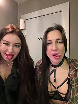 Snapshot of AndreaMood chatting on March 2025 10:17:01 AM AndreaMood online show from March 2025 10:17:01 AM