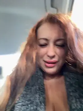 Snapshot of AndreaMood chatting on September 2025 02:06:02 AM AndreaMood online show from September 2025 02:06:02 AM