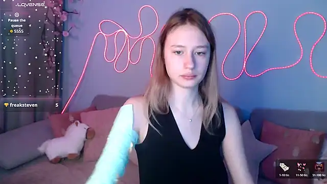 Haley Vixen online show from December 2025 09:06:01 AM