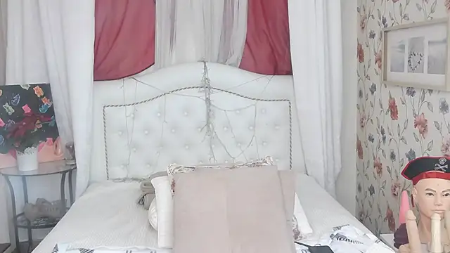 SilviaHart online show from September 2025 07:57:02 AM