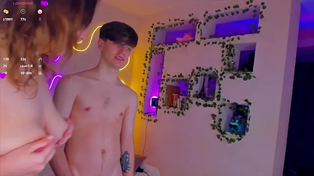 RobertAndLinela online show from January 2025 11:24:01 PM