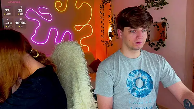 RobertAndLinela online show from September 2025 01:16:02 AM