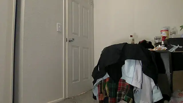 Snapshot of bubblebut420 chatting on October 2025 08:49:02 PM bubblebut420 online show from October 2025 08:49:02 PM