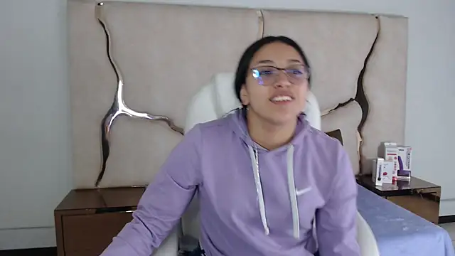 Snapshot of IsabellRodriguez18 chatting on March 2025 04:13:01 AM IsabellRodriguez18 online show from March 2025 04:13:01 AM
