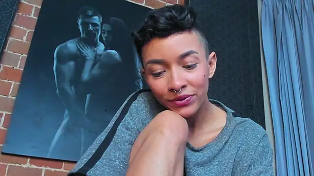 Snapshot of AntonAndSofii chatting on January 2025 06:27:02 AM AntonAndSofii online show from January 2025 06:27:02 AM