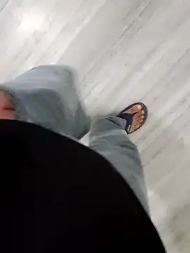 Snapshot of playboyz77 chatting on December 2024 04:26:01 AM playboyz77 online show from December 2024 04:26:01 AM