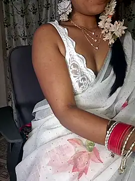 sexyhoney27 online show from February 2025 06:40:01 PM